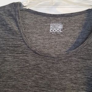 Athletic shirt sleeve shirt